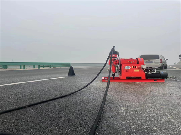 兴文马路路基路面开裂下沉注浆加固灌浆