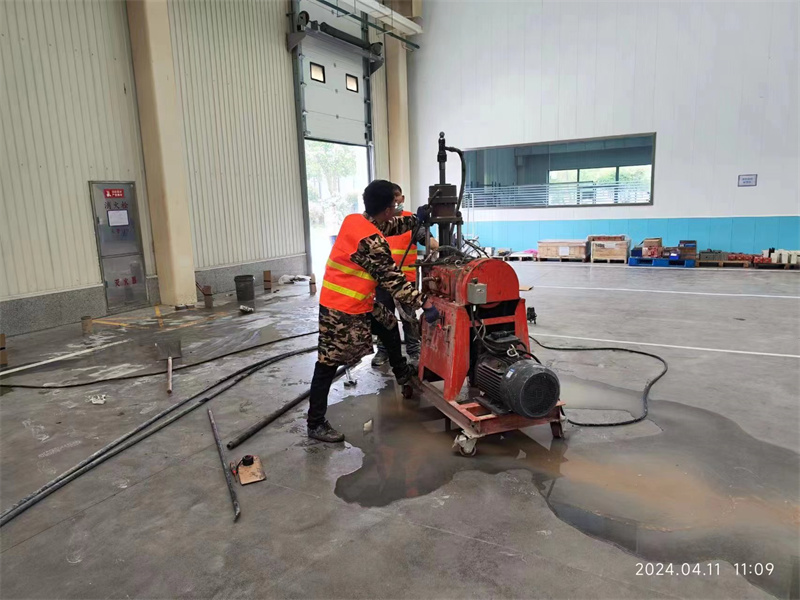 兴文厂房地面下沉塌陷注浆加固施工